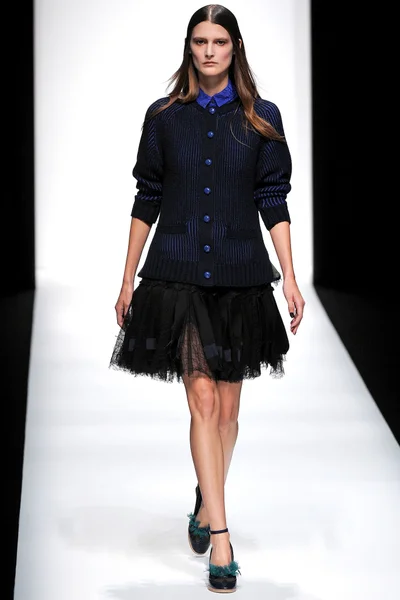 Look 28